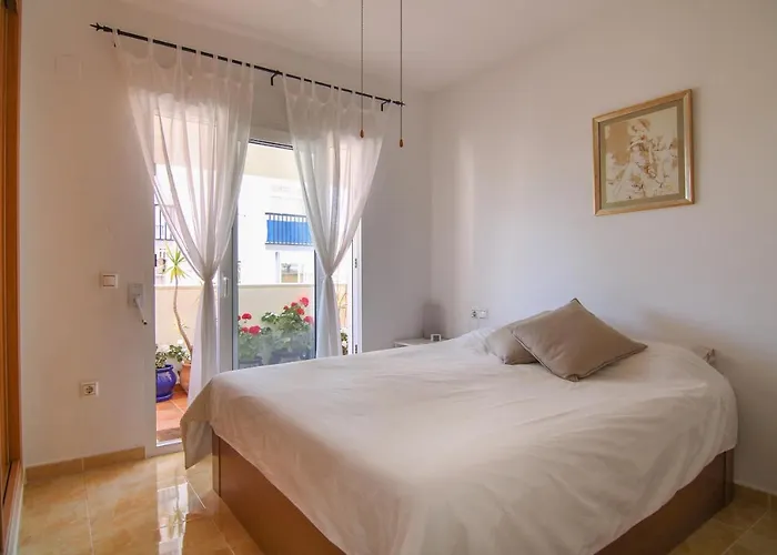 Con Piscina En El Centro De - Pueblomar Apartment *