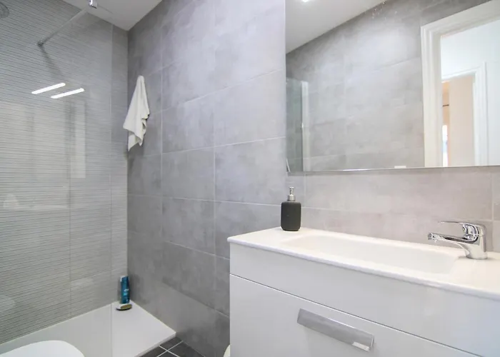 Con Piscina En El Centro De - Pueblomar * Calpe