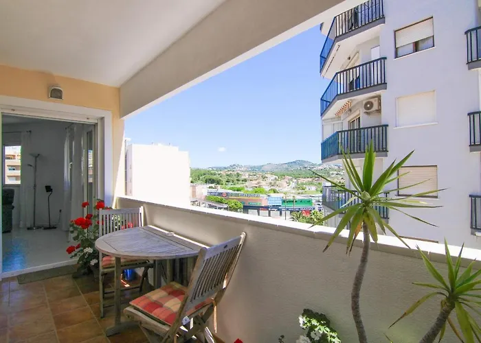 Con Piscina En El Centro De - Pueblomar * Calpe