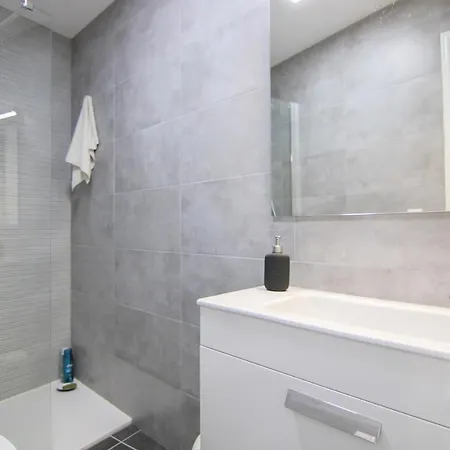 Con Piscina En El Centro De - Pueblomar * 卡尔佩