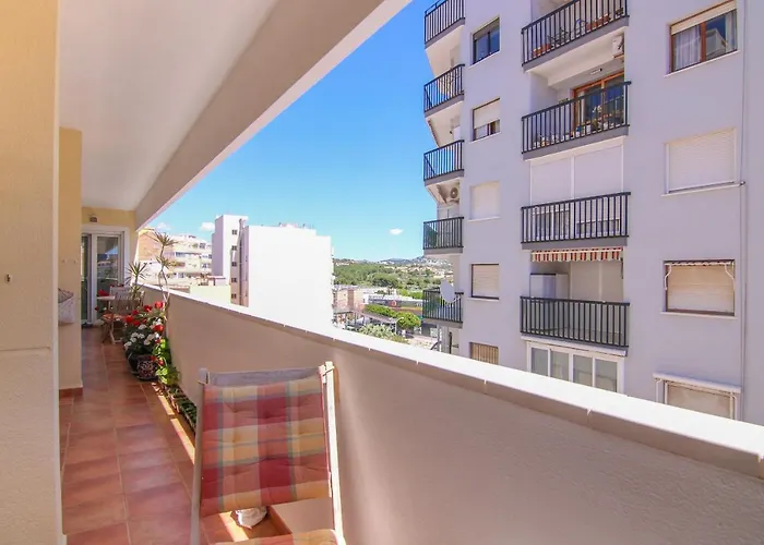 Con Piscina En El Centro De - Pueblomar * Calpe